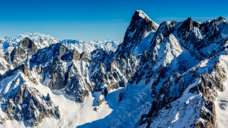 Mont Blanc’a tırmanan dağcılar hayatlarını kaybetti